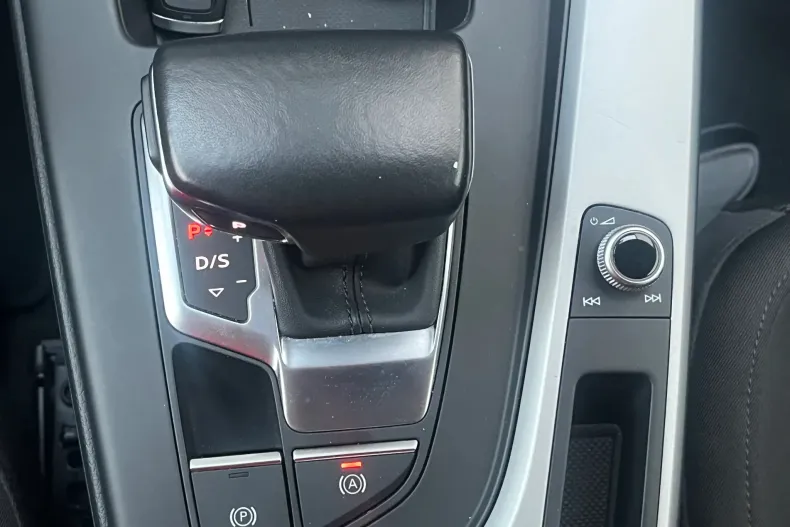 Audi A4 din 2023 cu 38.280 km - oferta AUD166109 - foto 26