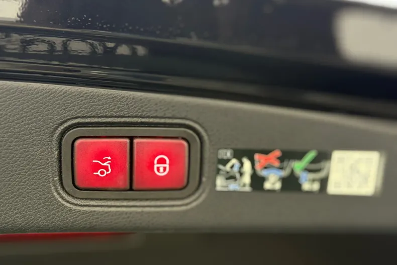 Mercedes-Benz E din 2024 cu 13.503 km - oferta MER166111 - foto 27