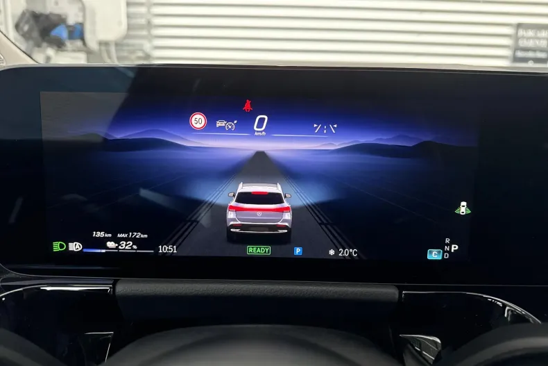 Mercedes-Benz EQA din 2025 cu 3.900 km - oferta MER166114 - foto 8