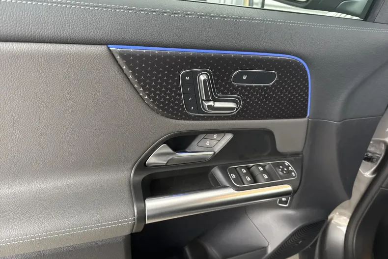 Mercedes-Benz EQA din 2025 cu 3.900 km - oferta MER166114 - foto 20