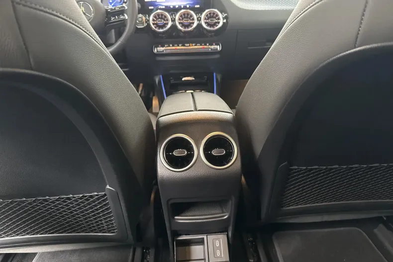 Mercedes-Benz EQA din 2025 cu 3.900 km - oferta MER166114 - foto 27