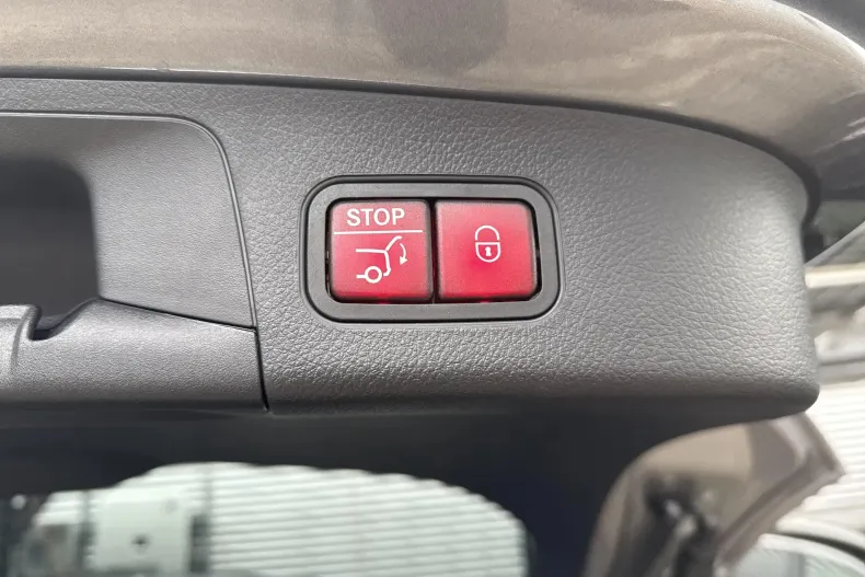 Mercedes-Benz EQA din 2025 cu 3.900 km - oferta MER166114 - foto 30