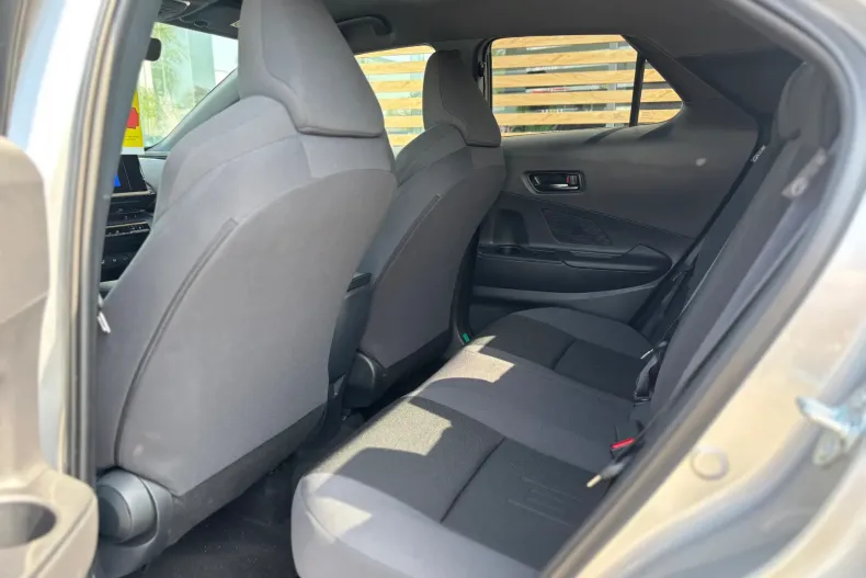 Toyota C-HR din 2025 cu 2.000 km - oferta TOY166129 - foto 12