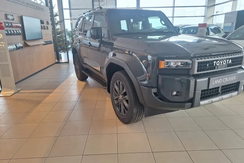 Toyota Land Cruiser 250 din 2025 cu 5 km - oferta TOY166137 - foto 3