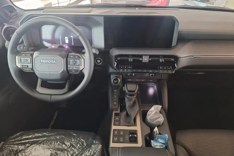 Toyota Land Cruiser 250 din 2025 cu 5 km - oferta TOY166137 - foto 16