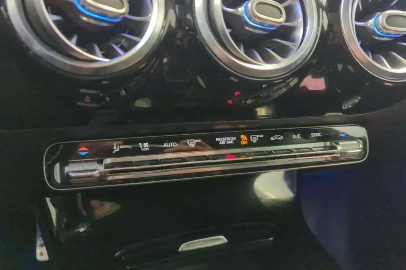 Mercedes-Benz CLA din 2021 cu 165.014 km - oferta MER166140 - foto 11