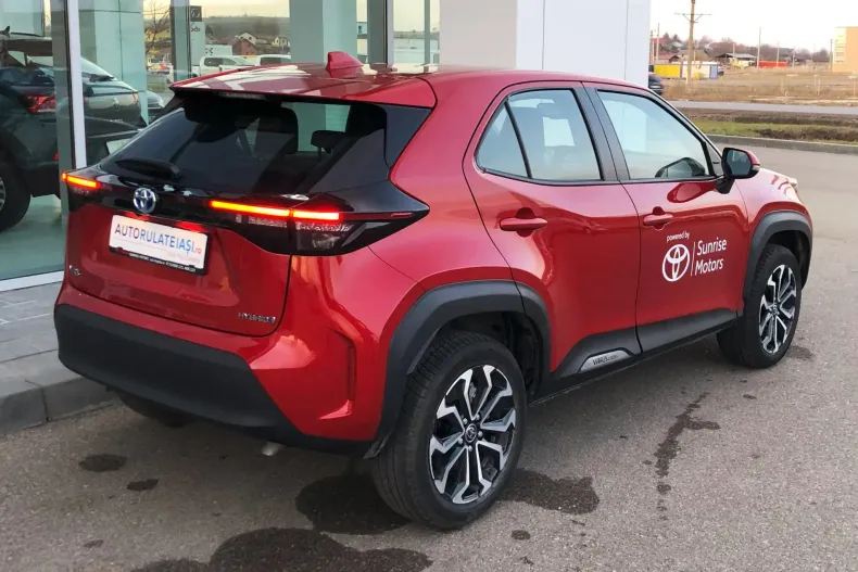 Toyota Yaris Cross din 2023 cu 8.028 km - oferta TOY166141 - foto 3