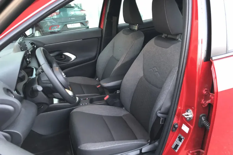 Toyota Yaris Cross din 2023 cu 8.028 km - oferta TOY166141 - foto 10