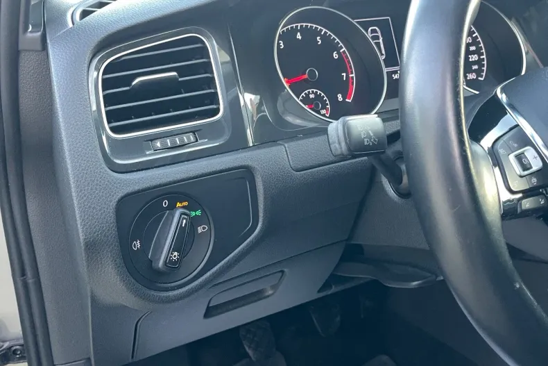 Volkswagen Golf din 2019 cu 149.000 km - oferta VOL166145 - foto 32