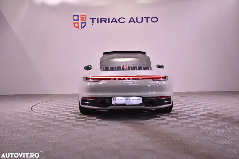 Porsche 911 din 2019 cu 43.954 km - oferta POR166147 - foto 4