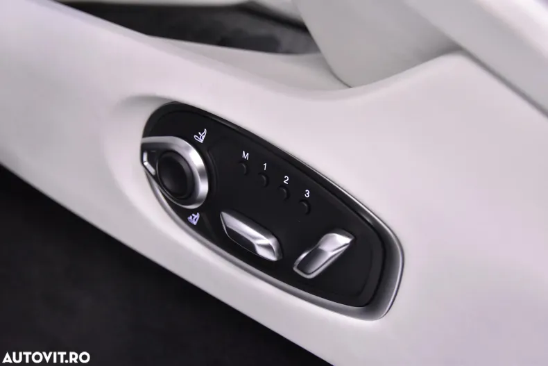 Aston Martin DB12 din 2024 cu 1.501 km - oferta AST166158 - foto 35