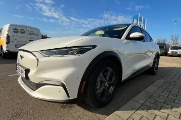 Ford Mustang Mach-E din 2022 - oferta FOR166159