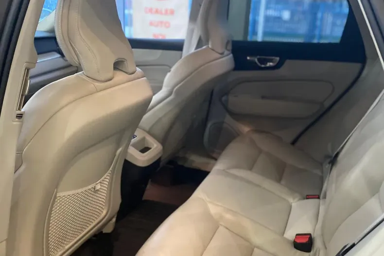 Volvo XC60 din 2021 cu 47.000 km - oferta VOL166161 - foto 11