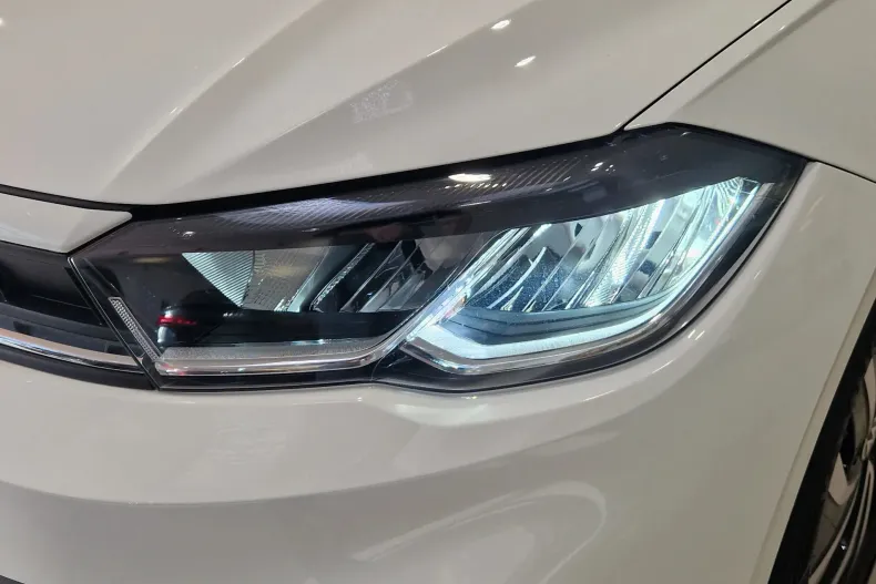 Volkswagen Polo din 2023 cu 48.105 km - oferta VOL166190 - foto 3