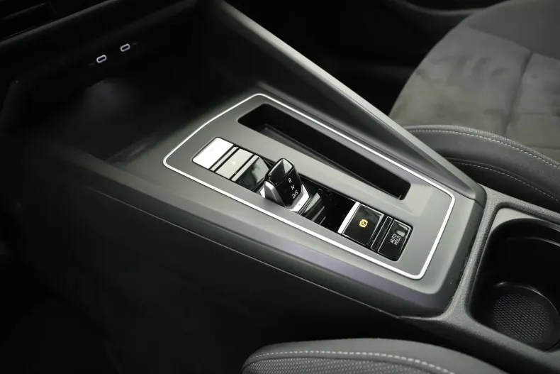 Volkswagen Golf din 2021 cu 74.450 km - oferta VOL166192 - foto 13