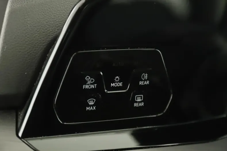 Volkswagen Golf din 2021 cu 74.450 km - oferta VOL166192 - foto 21