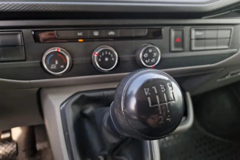 Volkswagen Transporter din 2020 cu 156.977 km - oferta VOL166194 - foto 16