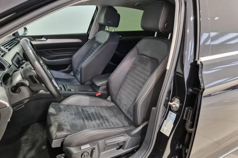 Volkswagen Passat din 2020 cu 101.865 km - oferta VOL166195 - foto 9