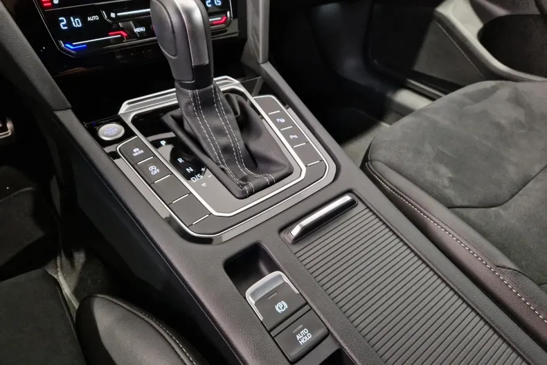 Volkswagen Arteon din 2021 cu 62.052 km - oferta VOL166196 - foto 22