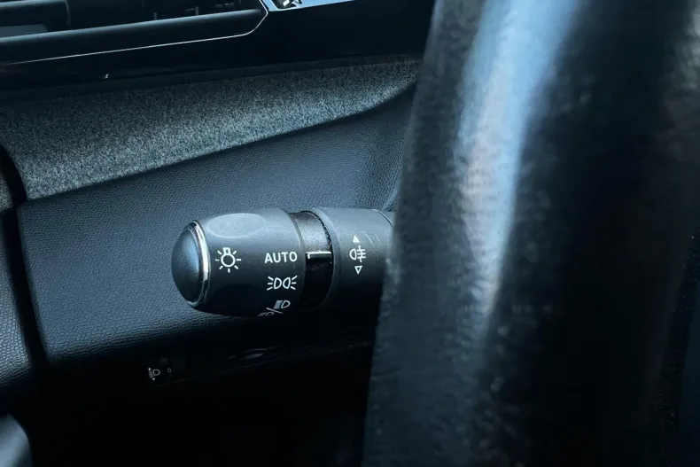 Peugeot 308 din 2022 cu 159.084 km - oferta PEU166205 - foto 29