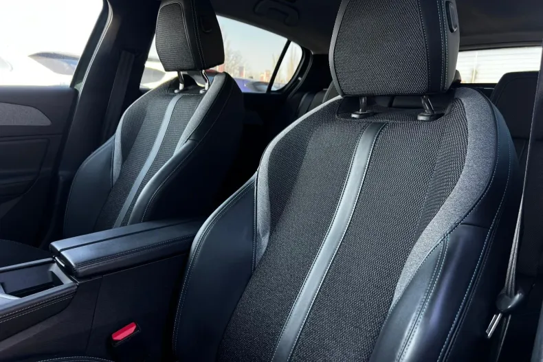 Peugeot 308 din 2022 cu 159.084 km - oferta PEU166205 - foto 32