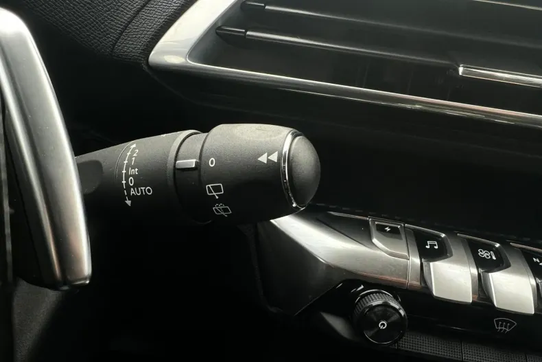 Peugeot 3008 din 2021 cu 159.825 km - oferta PEU166209 - foto 29