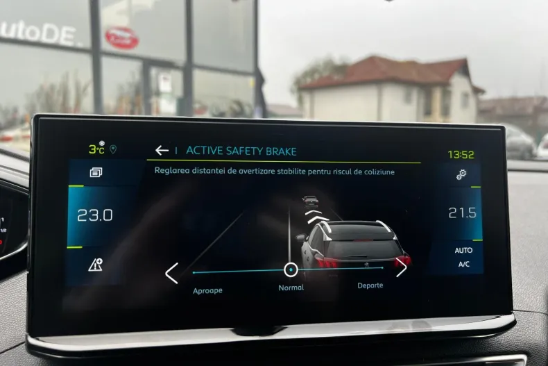 Peugeot 3008 din 2021 cu 159.825 km - oferta PEU166209 - foto 36