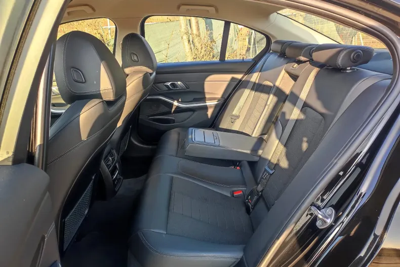 BMW Seria 3 din 2020 cu 136.980 km - oferta BMW166226 - foto 13