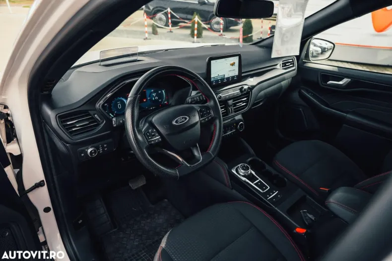 Ford Kuga din 2023 cu 77.334 km - oferta FOR166227 - foto 6