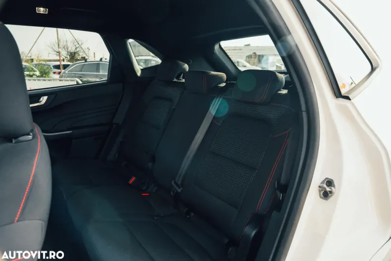 Ford Kuga din 2023 cu 77.334 km - oferta FOR166227 - foto 14