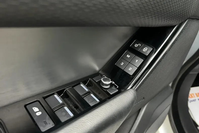 Land Rover Range Rover Velar din 2020 cu 43.000 km - oferta LAN166236 - foto 25