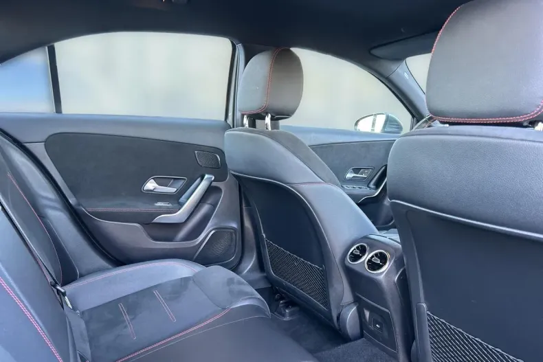 Mercedes-Benz A din 2022 cu 25.187 km - oferta MER166237 - foto 13