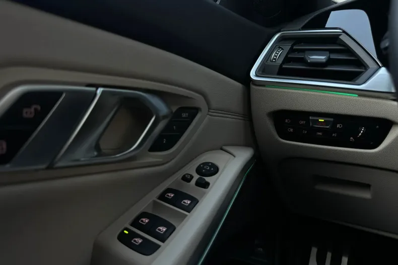 BMW Seria 3 din 2019 cu 110.000 km - oferta BMW166253 - foto 38