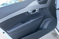 Volvo XC90 din 2022 cu 62.450 km - oferta VOL166255 - foto 7