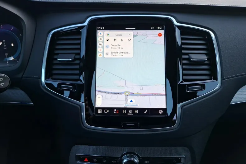Volvo XC90 din 2022 cu 62.450 km - oferta VOL166255 - foto 12