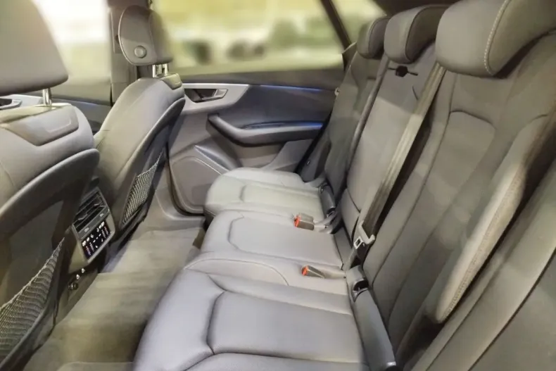 Audi Q8 din 2025 cu 12.918 km - oferta AUD166258 - foto 10