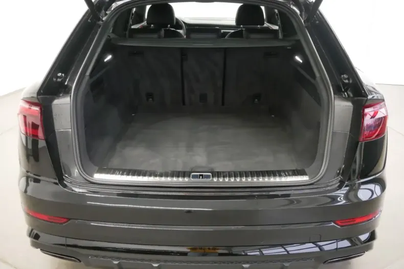 Audi Q8 din 2025 cu 15.210 km - oferta AUD166259 - foto 6