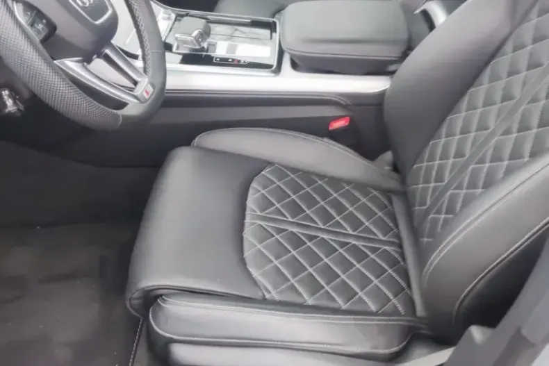 Audi Q8 din 2025 cu 16.000 km - oferta AUD166263 - foto 13