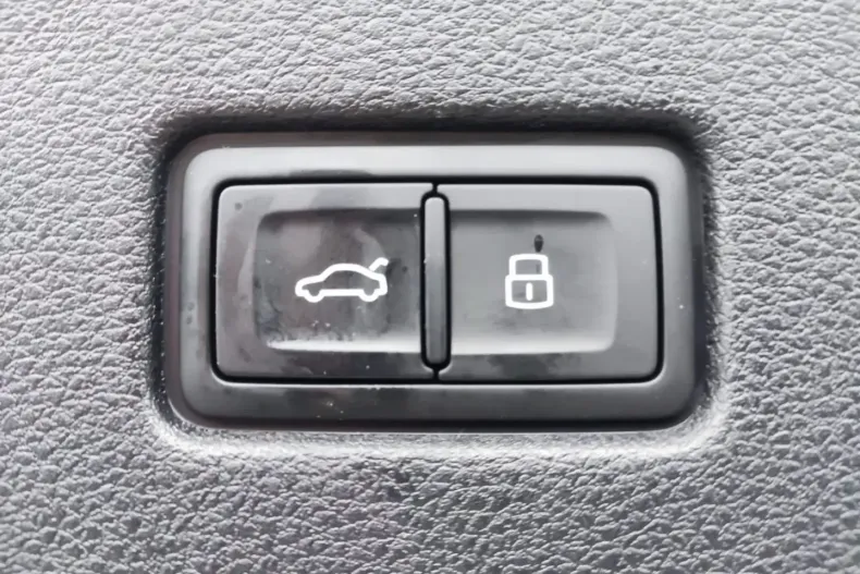 Audi Q8 din 2025 cu 16.000 km - oferta AUD166263 - foto 22