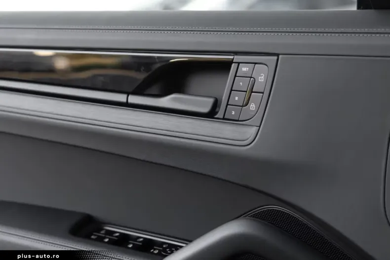 Porsche Cayenne din 2025 cu 4.900 km - oferta POR166286 - foto 18