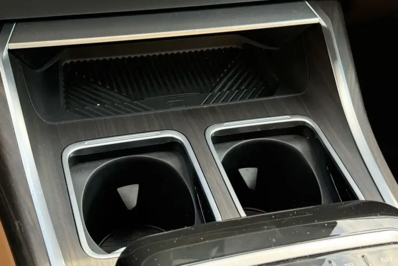 BMW 750 din 2025 cu 22.430 km - oferta BMW166291 - foto 20