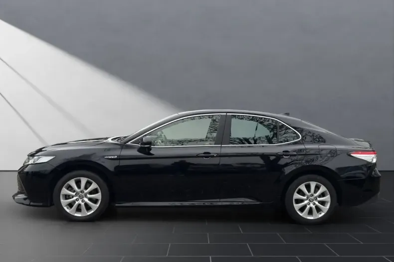 Toyota Camry din 2021 cu 44.387 km - oferta TOY166293 - foto 2