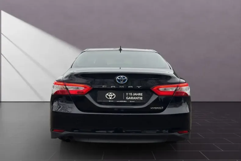 Toyota Camry din 2021 cu 44.387 km - oferta TOY166293 - foto 4