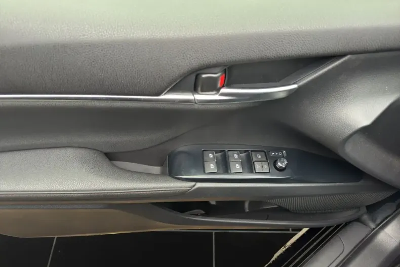 Toyota Camry din 2021 cu 44.387 km - oferta TOY166293 - foto 12