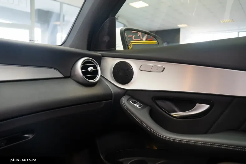 Mercedes-Benz GLC 200 din 2021 cu 39.000 km - oferta MER166294 - foto 20