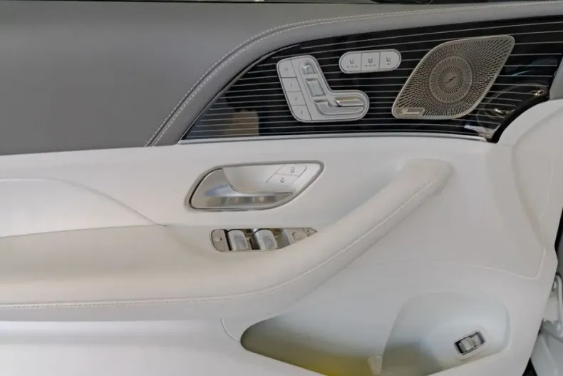 Mercedes-Benz GLS 600 din 2024 cu 9.128 km - oferta MER166306 - foto 10