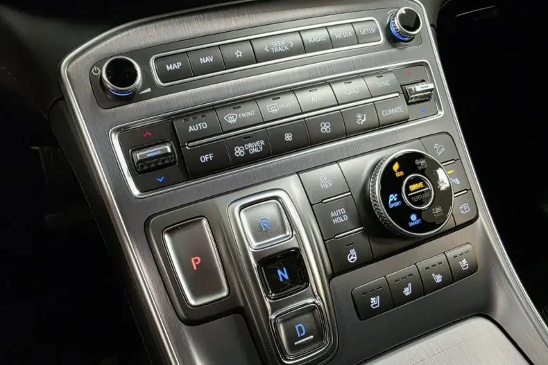 Hyundai SANTA FE din 2022 cu 48.038 km - oferta HYU166319 - foto 26