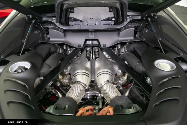 Ferrari 296 GTB din 2024 cu 3.000 km - oferta FER166323 - foto 9