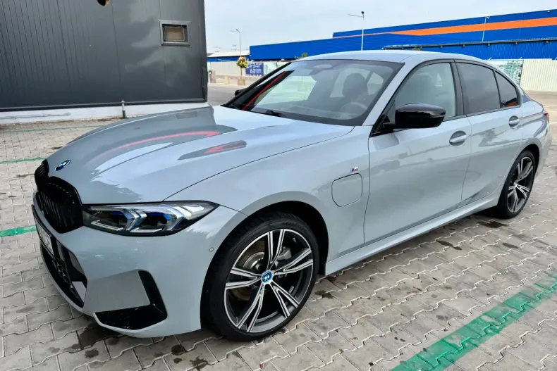 BMW 330 din 2024 cu 11.154 km - oferta BMW166328 - foto 4