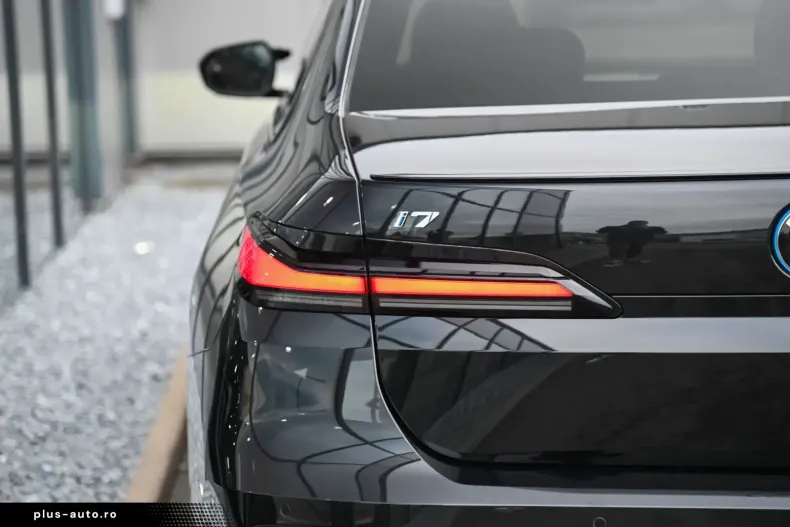 BMW i7 din 2024 cu 4.251 km - oferta BMW166341 - foto 36